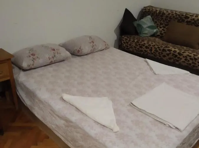 27 юли 3 бюджет Apartment